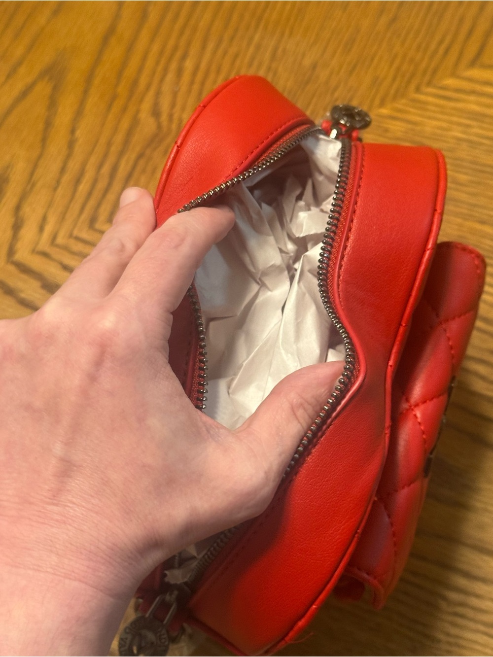 Valentino Orlandi Red Quilted Heart Crossbody Bag Vegan Leather NWT - Picture 8 of 9